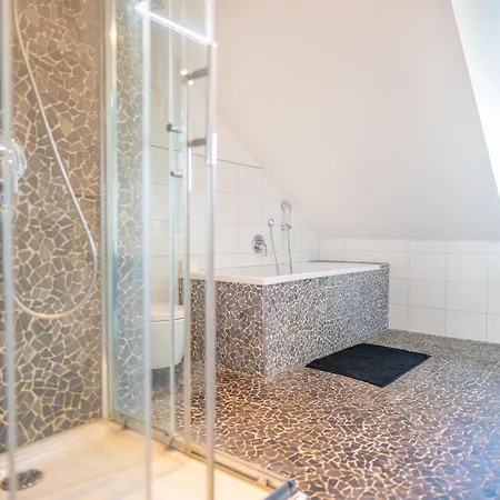 Greentreehomes - Penthouse Eiche - Zentral - Privatparkplatz - Familienfreundlich * Bamberg