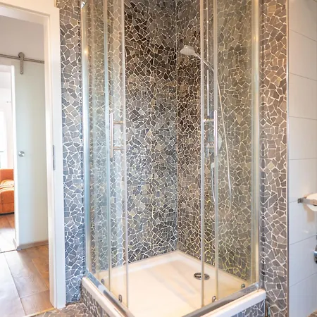 Greentreehomes - Penthouse Eiche - Zentral - Privatparkplatz - Familienfreundlich Bamberg