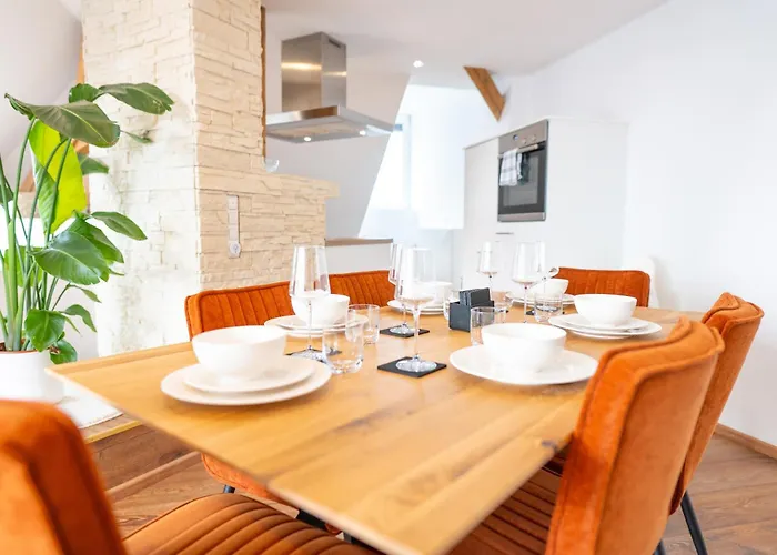 Greentreehomes - Penthouse Oak Апартаменты *