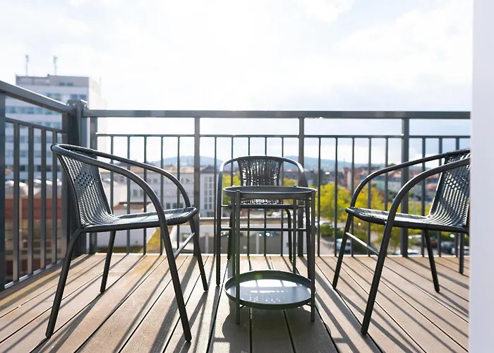 Greentreehomes - Penthouse Oak
