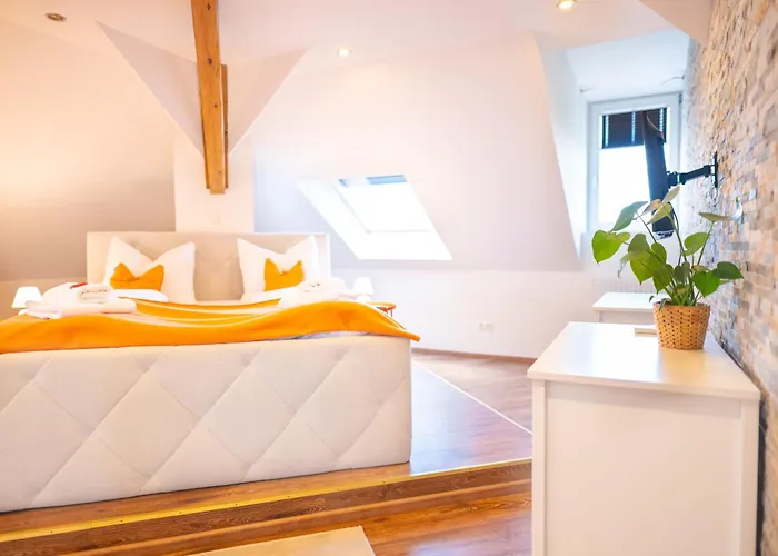 Greentreehomes - Penthouse Oak Apartment *